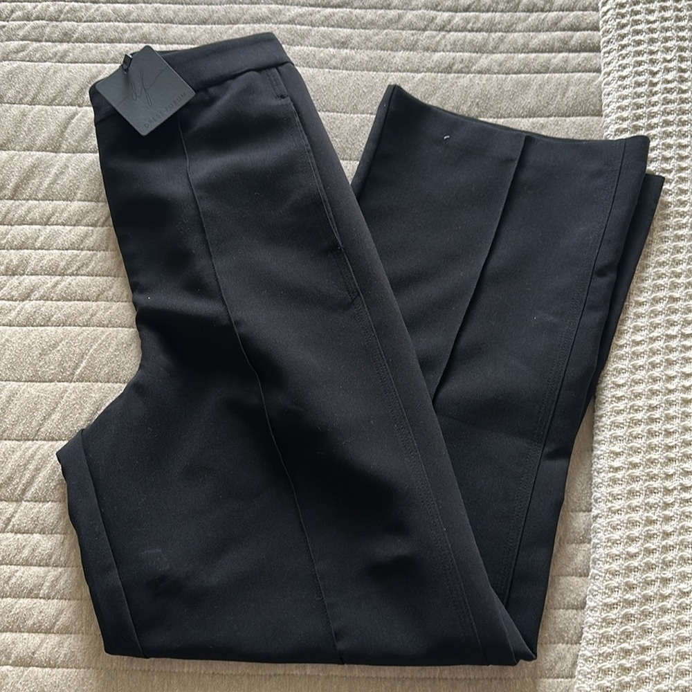 Nwt Dress Forum women black slacks